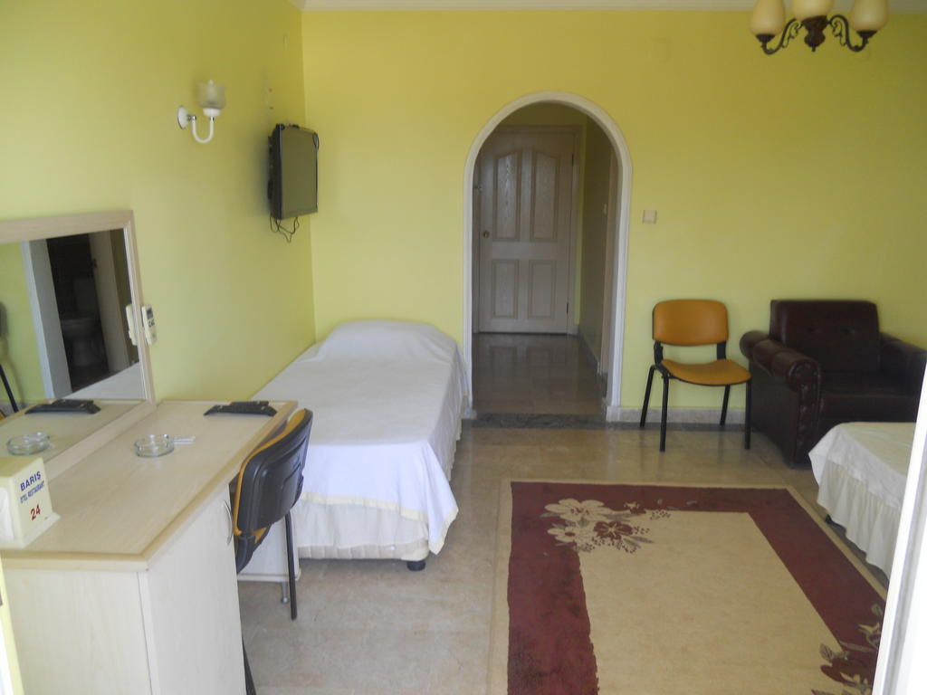 Baris Hotel Erdemli Bagian luar foto