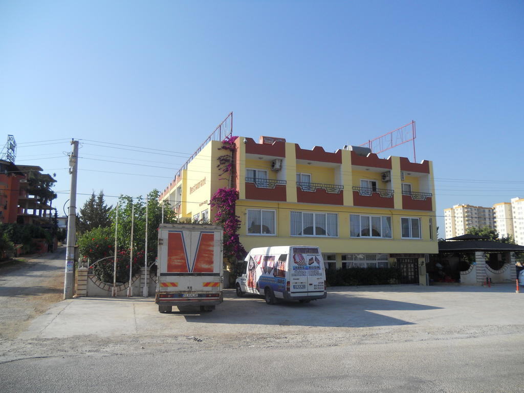 Baris Hotel Erdemli Bagian luar foto