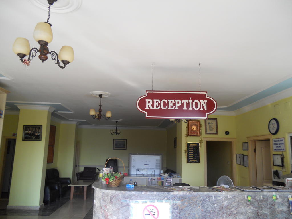 Baris Hotel Erdemli Bagian luar foto