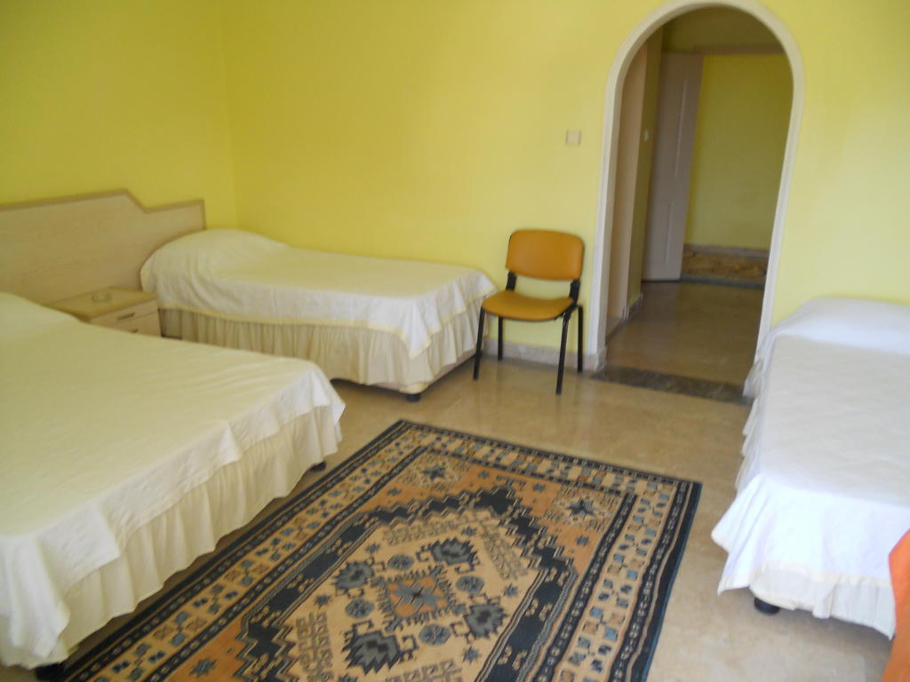 Baris Hotel Erdemli Bagian luar foto