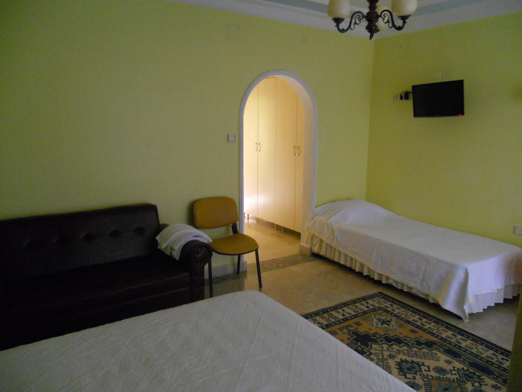Baris Hotel Erdemli Bagian luar foto